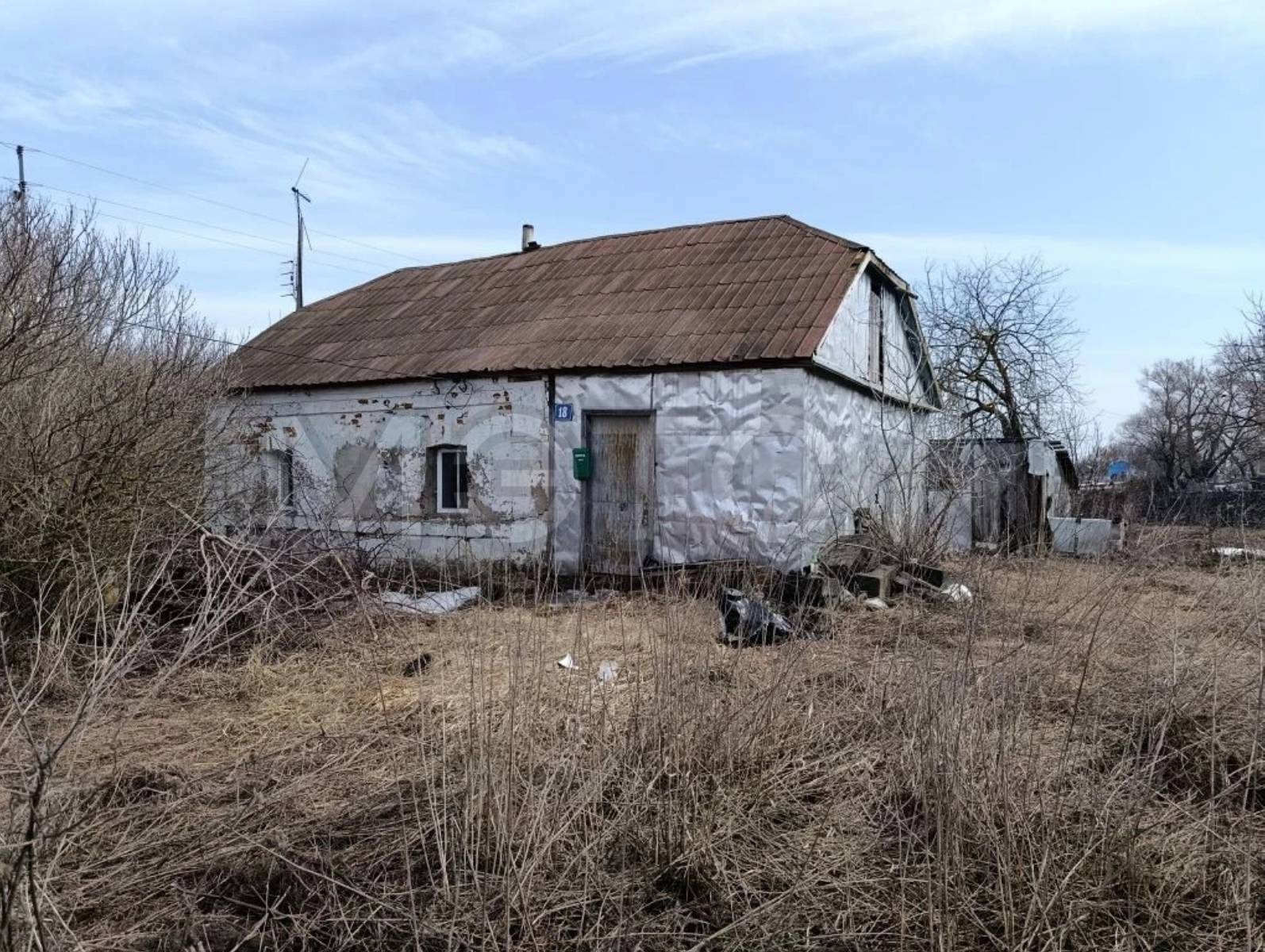 Жилые здания (помещения): Жилое здание, площадь: 23кв.м., кадастровый номер: 48:02:0630202:62 и земельный участок , площадь: 1 500кв.м., категория земель: Земли населенных пунктов, разре…