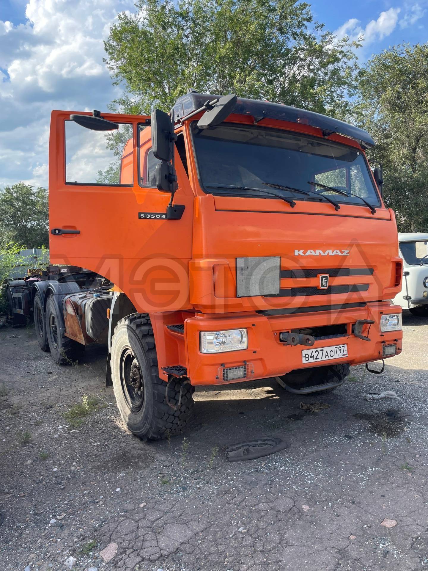 Автомобили: Седельный тягач «КАМАЗ В2130 53504-50»,
VIN: «XTC535045K1415231», г. р. з. «В 427 АС 797». Пробег 61487,4 км., 3569,4