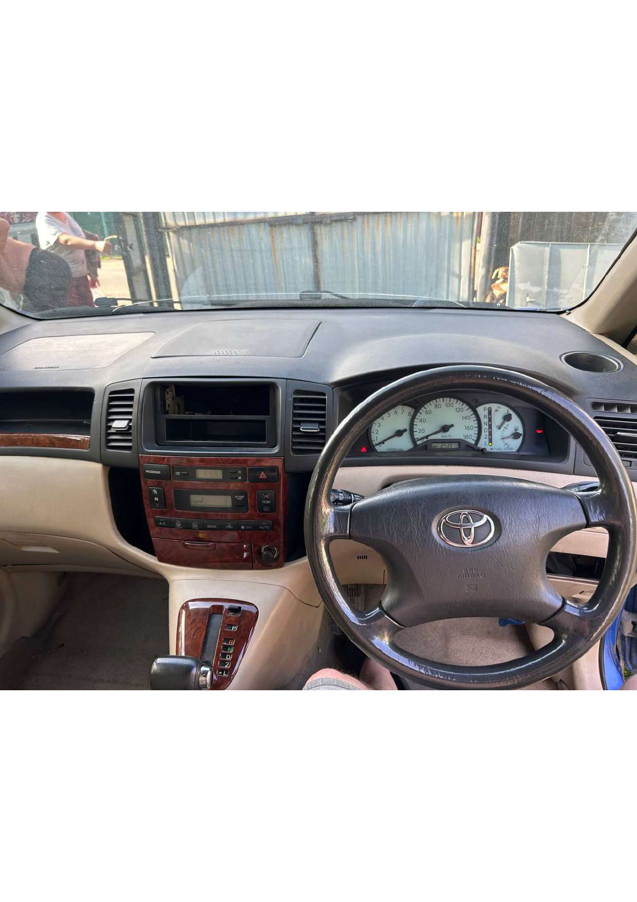 Автомобили: Автомобиль марки TOYOTA модель Corolla, 2001г.в., VIN-номер NZE1213086281