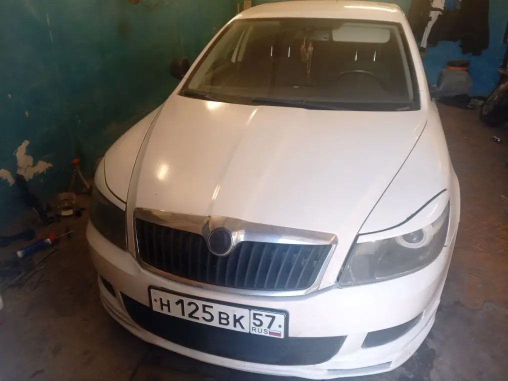 Автомобили: Автомобиль марки SKODA Octavia, 2011 г.в., VIN-номер ХW8CA41Z6CK255022 (залог ПАО «Совкомбанк»)