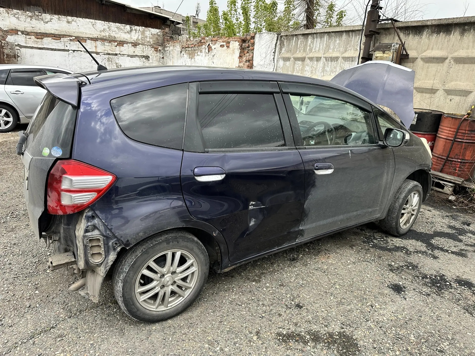 Автомобили: Легковой автомобиль марки: HONDA, модели: FIT, год выпуска: 2010 г.. кузов №GE6-1347602