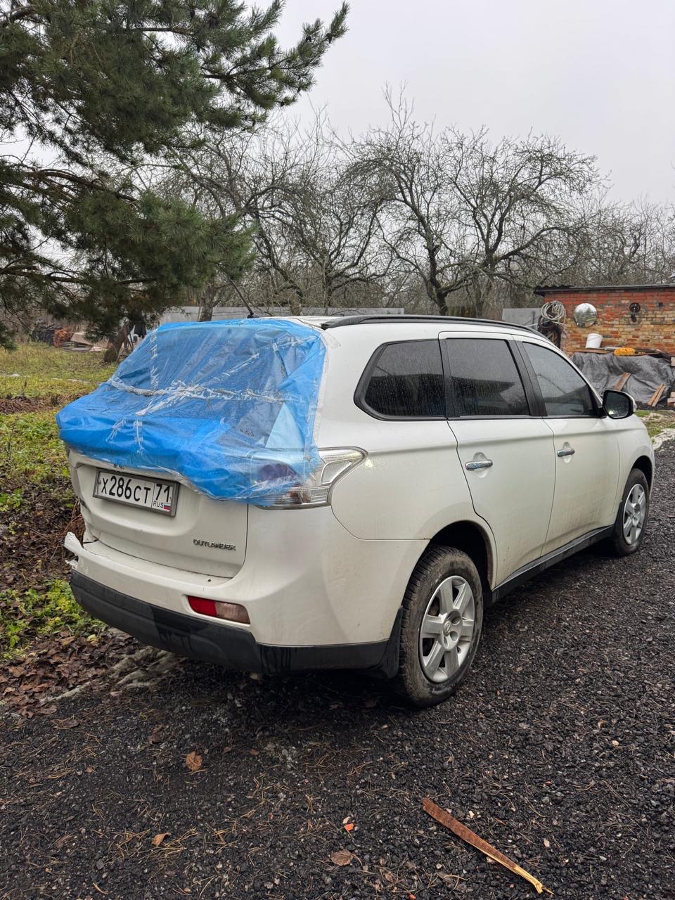 Автомобили: Автомобиль марки MITSUBISHI модель Outlander 2013 г.в. VIN-номер Z8TXTGF3WDM012856.