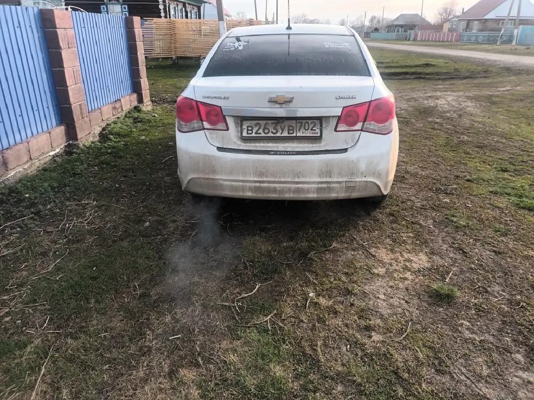 Автомобили: Автомобиль марки CHEVROLET, модель
Cruze, 2013 г.в., VIN-номер:
XUFJF696JD3033800