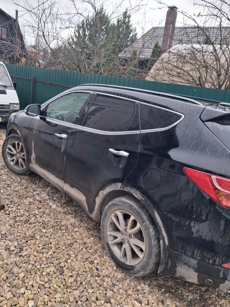 Автомобили: Легковой автомобиль марки: HYUNDAI, модели: SANTA FE, год выпуска: 2013, (VIN): KMHSU81CDDU176158