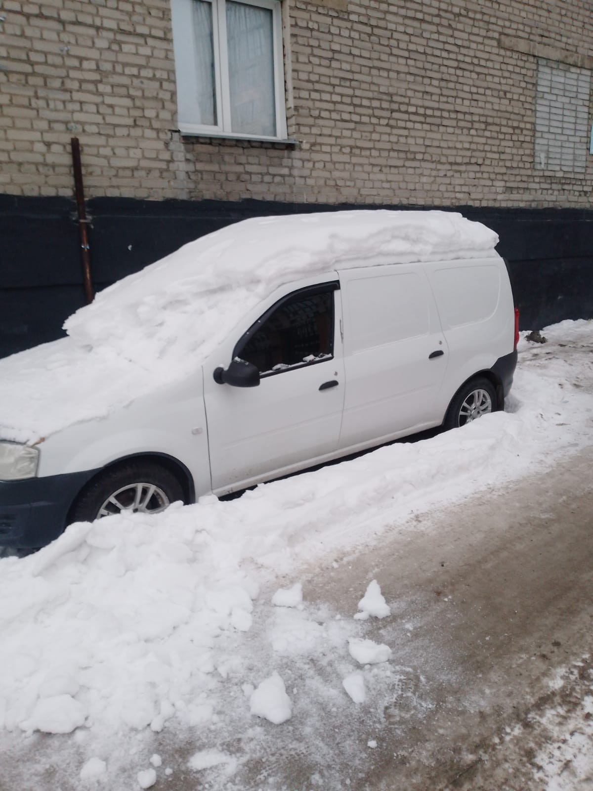 Автомобили: Автомобиль марки LADA модель Largus  2018 г.в. VIN-номер XTAFS035LK1129868. Модель, № двигателя: 11189, 3922243. Кузов № XTAFS035LK1129868. Цвет кузова (кабины)…