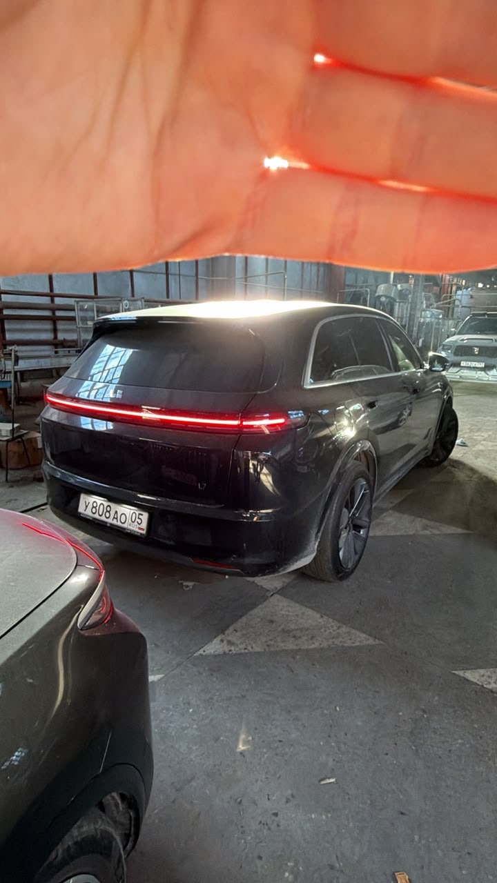Автомобиль марки: LI L7, VIN LW433B123P1704601, цвет черный (ключи и документы в наличии)